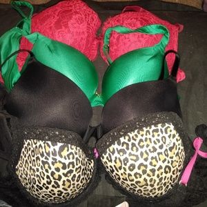 4 various size Victoria's secret bras